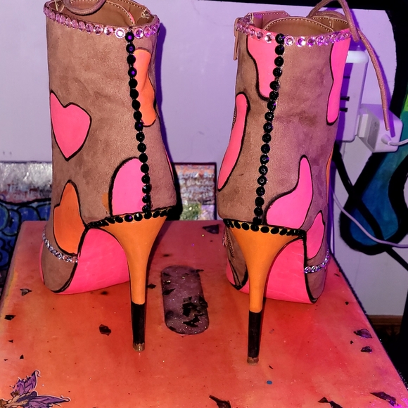 High Heel Boots - Picture 2 of 5